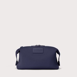 Hunter Toiletry Bag in Storm. Large