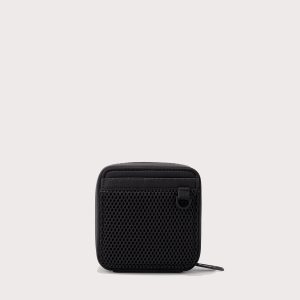 Arlo Tech Organizer in Onyx. Small